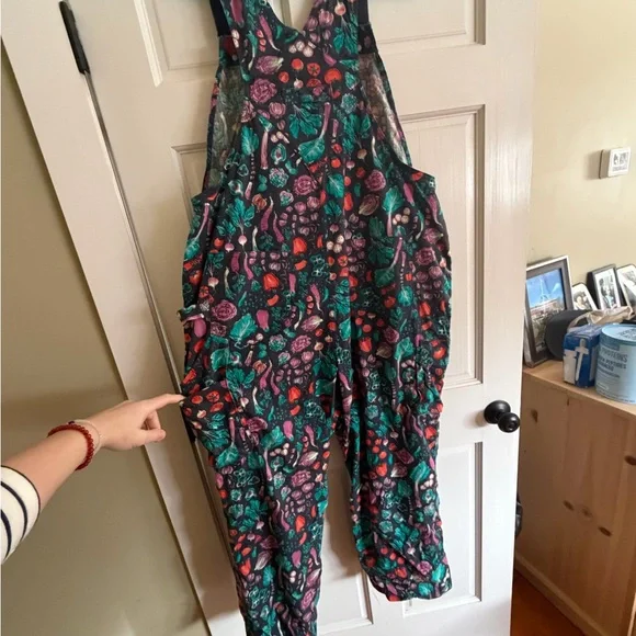 Duluth Trading Co Black and Teal Patterned Jumpsuit - Picture 3 of 6